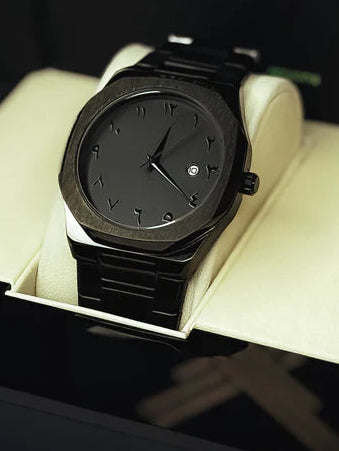 BLACK STAINLESSSTEEL BEAUTIFUL WATCH