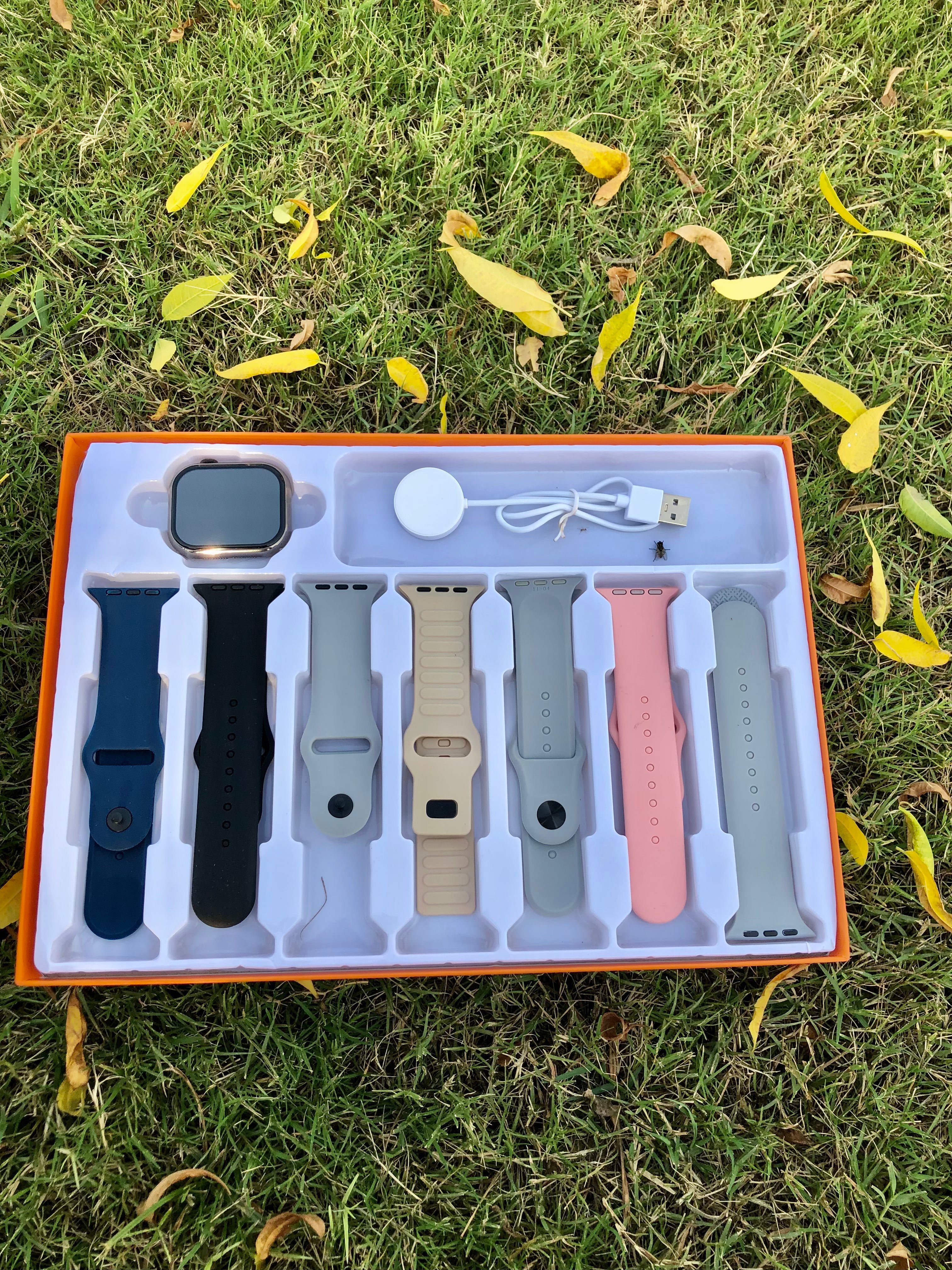 PREMIUM DECENT SERIES 10 WATCH WITH 7 BEAUTIFUL STRAPS
