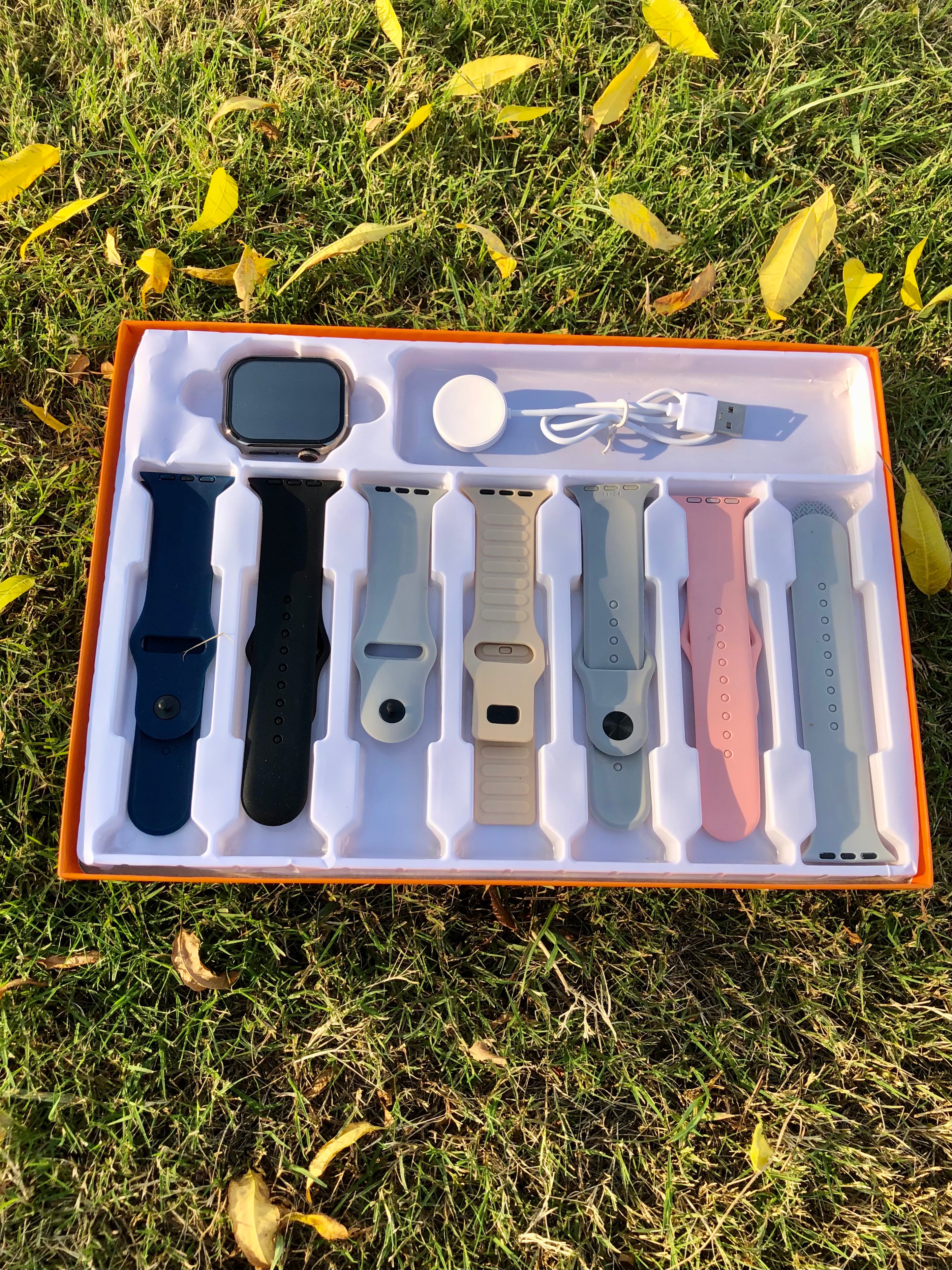 PREMIUM DECENT SERIES 10 WATCH WITH 7 BEAUTIFUL STRAPS