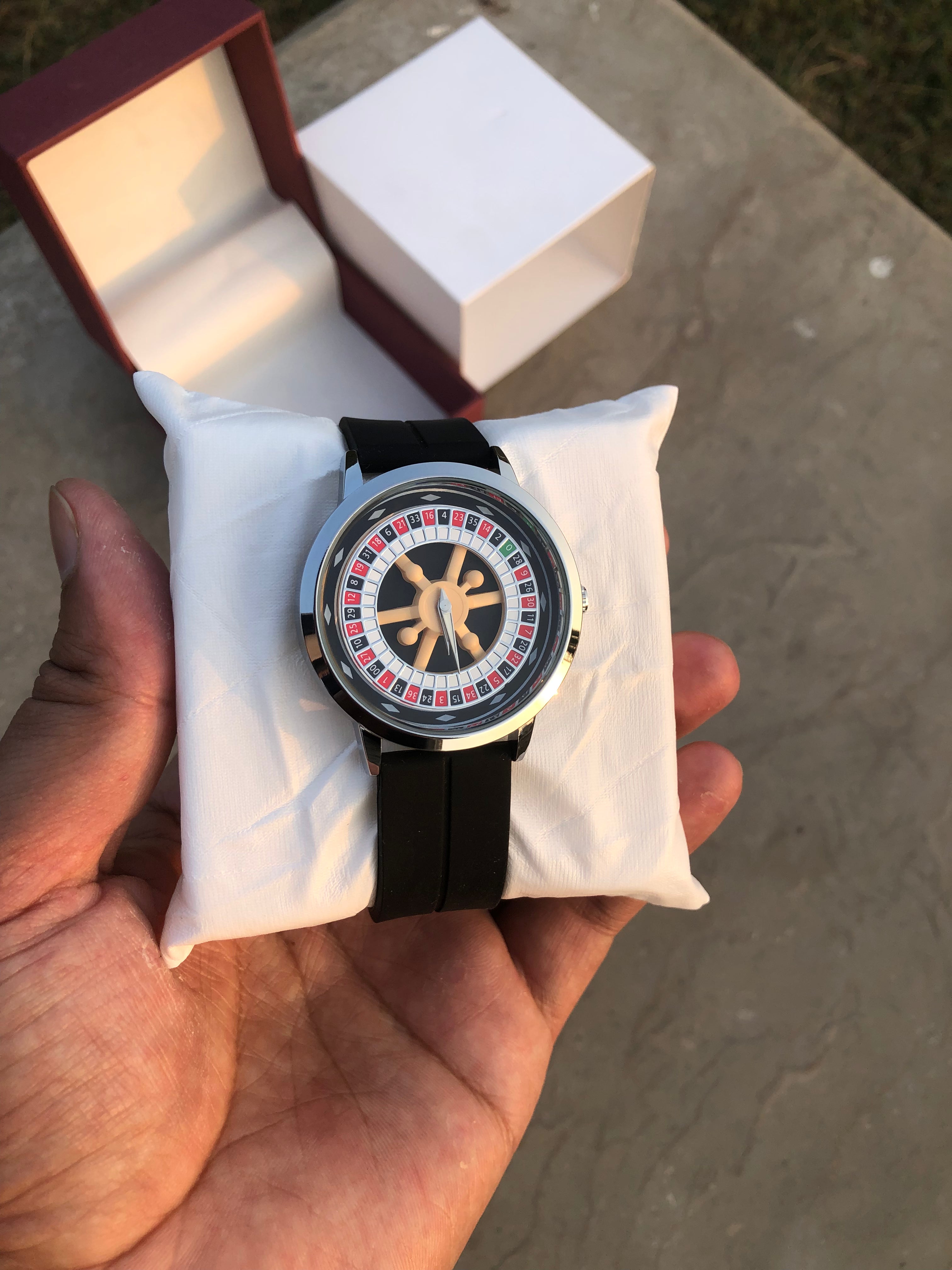 PREMIUM CASINO STYLE BEAUTIFUL WATCH